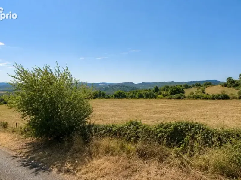 Photo Terrain à Montfuron au prix de 85 000€