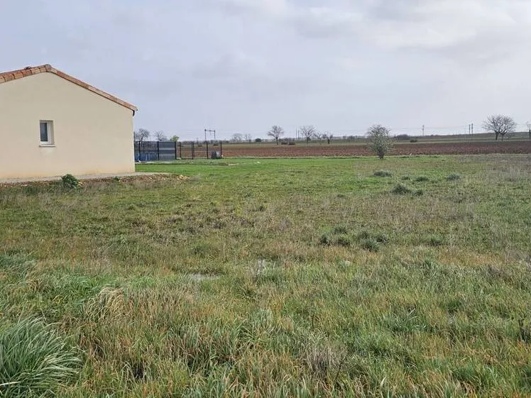 Photo Terrain à Roullet-Saint-Estephe au prix de 50 000€