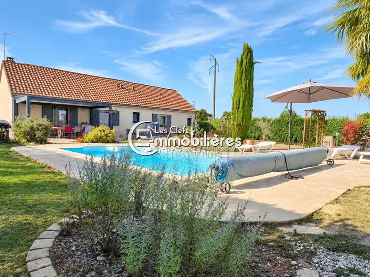 Photo Maison à Saint-Germain-Du-Plain au prix de 249 000€