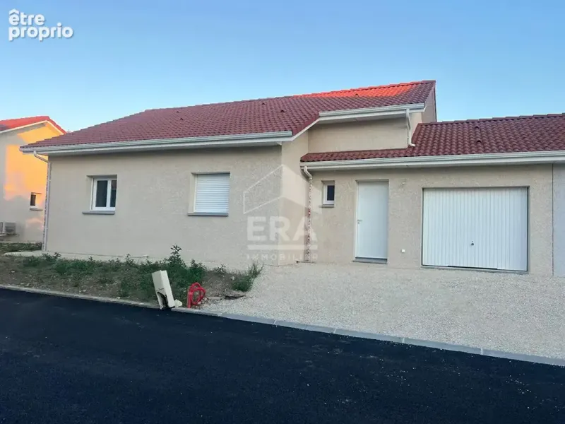 Photo Maison à Montferrat au prix de 249 900€