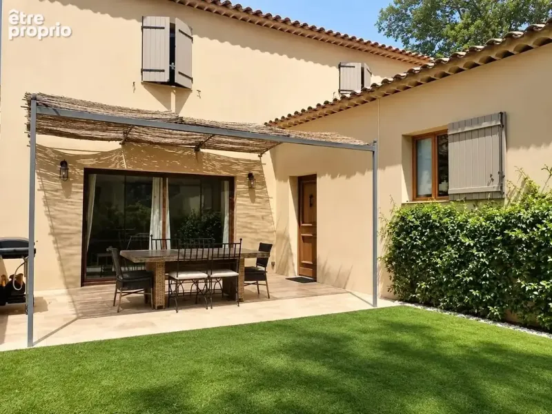 Photo Maison à Lauris au prix de 420 000€
