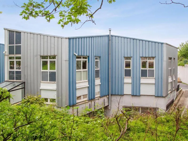 Photo Commerce à Creteil au prix de 477 000€