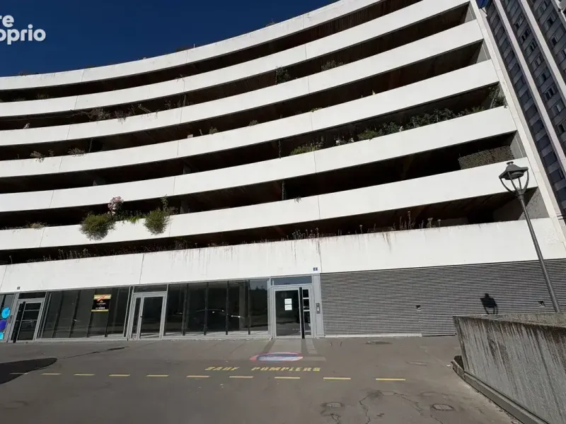 Photo Commerce à Tours au prix de 1 181 425€