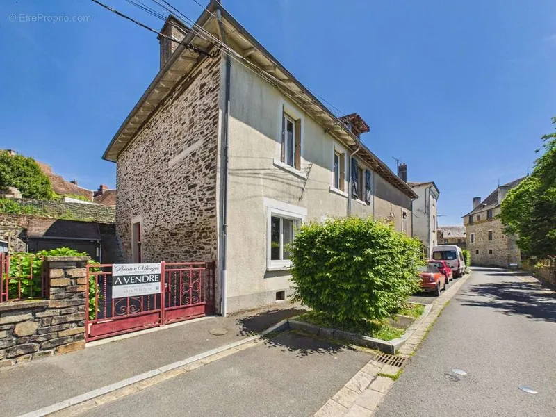 Photo Maison à Jumilhac-Le-Grand au prix de 120 000€