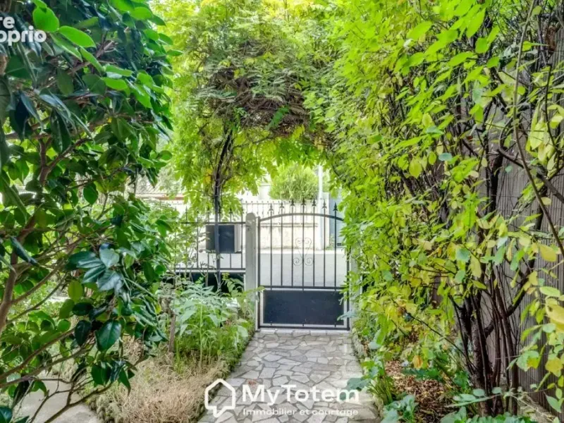 Photo Maison à Montmagny au prix de 315 000€