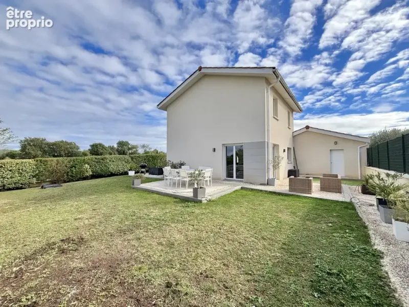 Photo Maison à Tignieu-Jameyzieu au prix de 349 000€