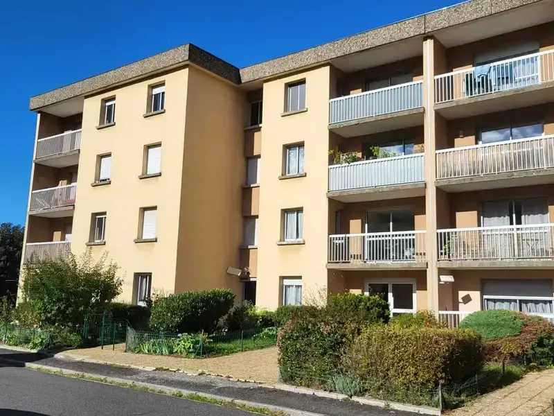 Photo Appartement à Riom-Es-Montagnes au prix de 118 800€