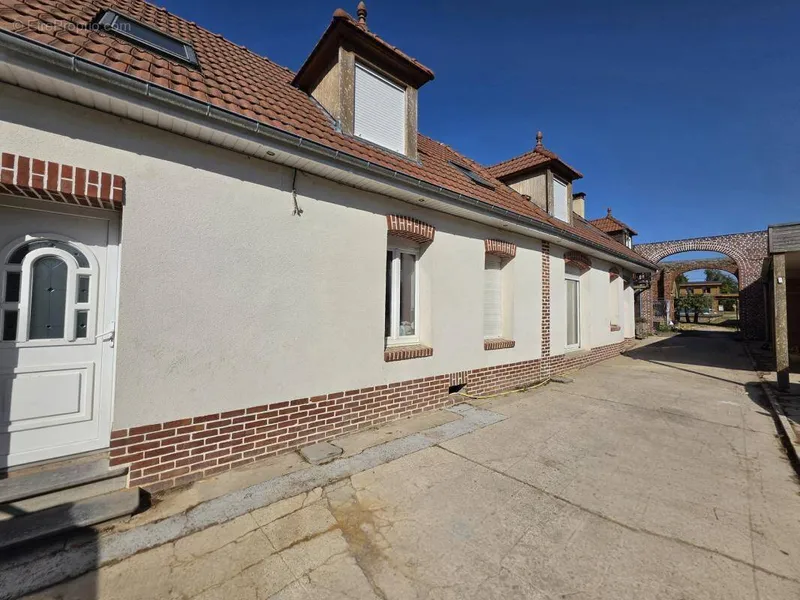Photo Maison à Fontaine-Au-Pire au prix de 299 500€