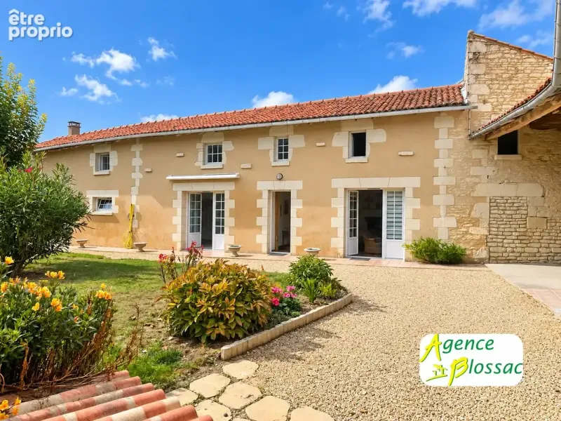 Photo Maison à Mirebeau au prix de 188 000€