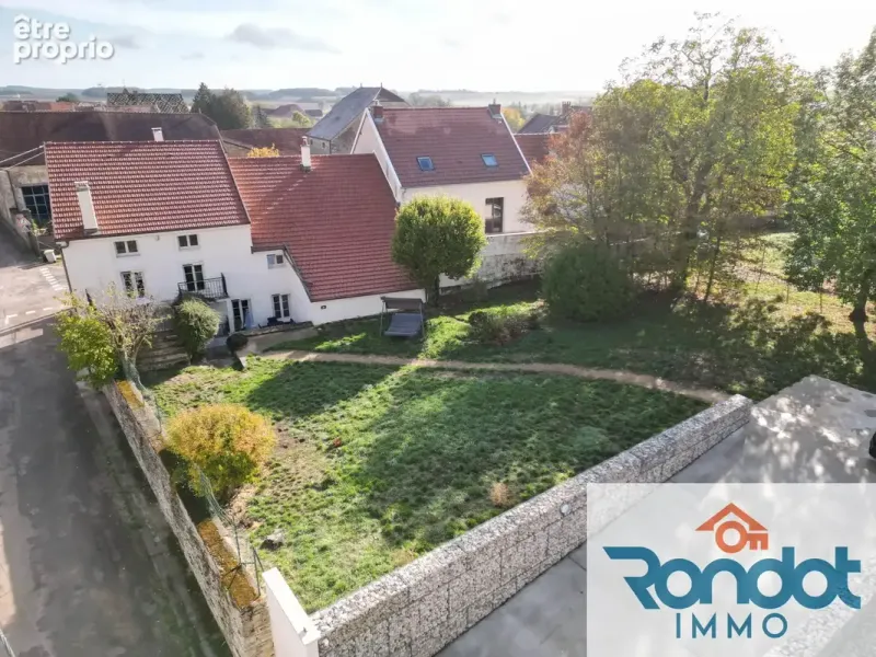 Photo Maison à Pichanges au prix de 400 000€