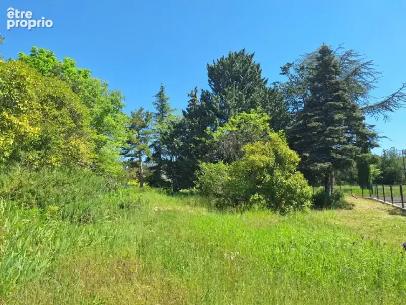 Photo Terrain à La Bastide-Des-Jourdans au prix de 140 000€
