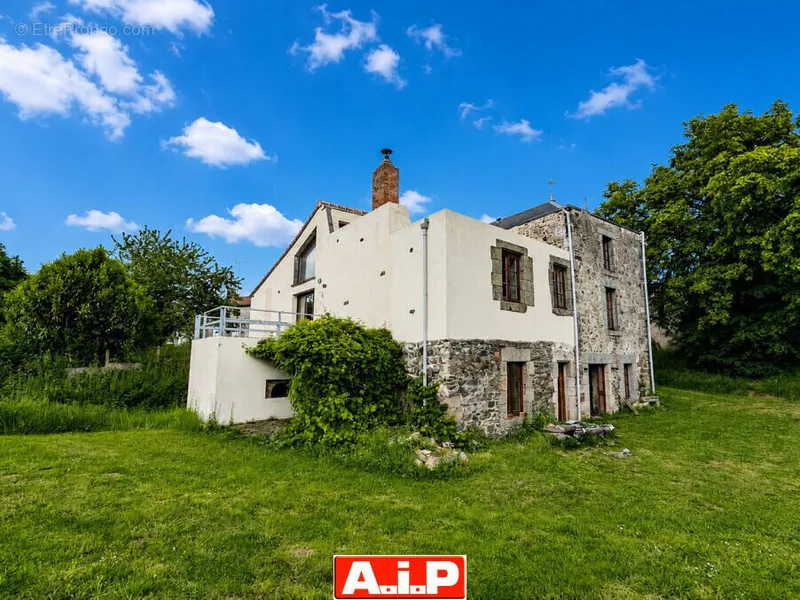 Photo Maison à La Foret-Sur-Sevre au prix de 219 450€