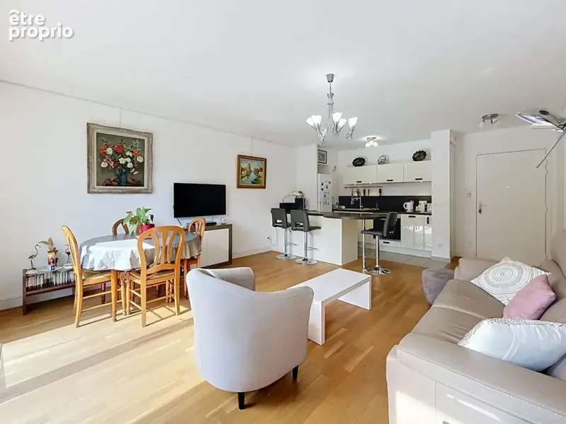 Photo Appartement à Neauphle-Le-Chateau au prix de 330 000€