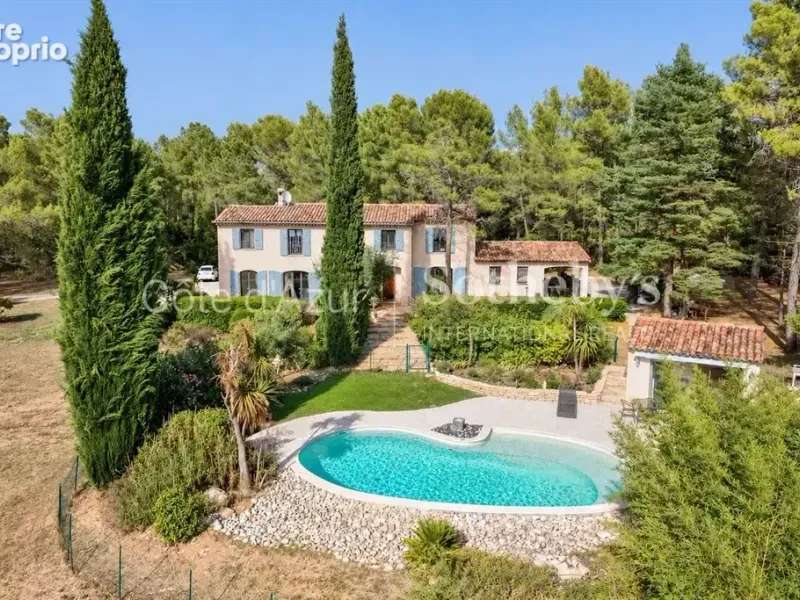 Photo Maison à Tourrettes au prix de 1 190 000€