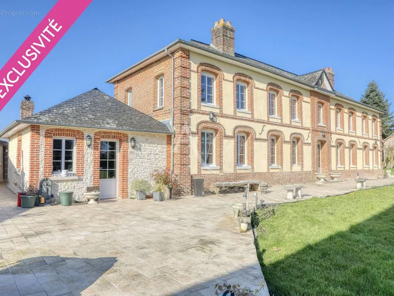 Photo Maison à Charleval au prix de 470 000€