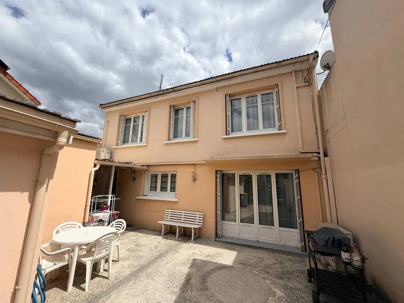 Photo Maison à Drancy au prix de 324 000€