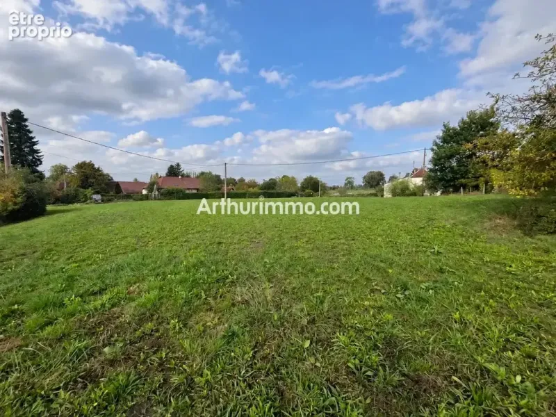 Photo Terrain à Maynal au prix de 29 500€