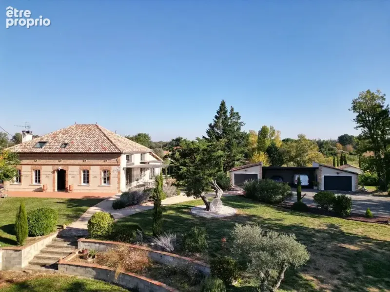 Photo Maison à Endoufielle au prix de 990 000€