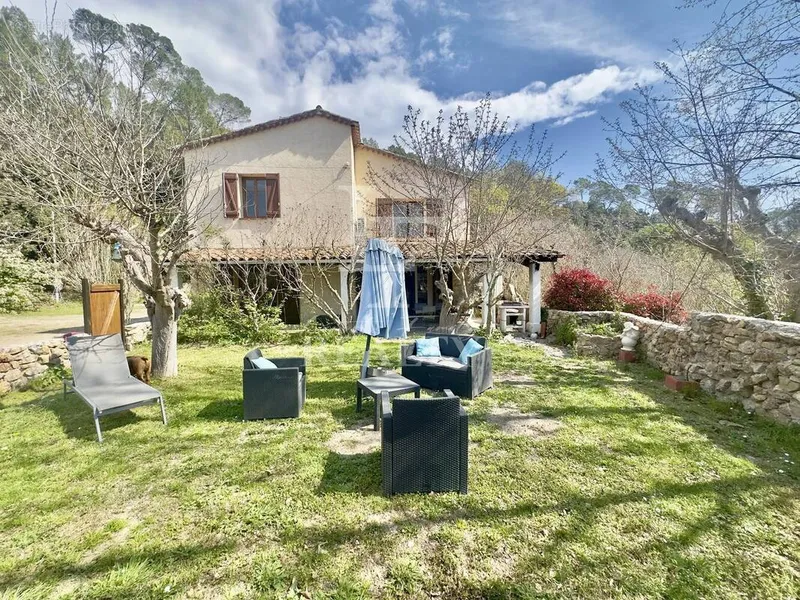 Photo Maison à Lorgues au prix de 369 000€