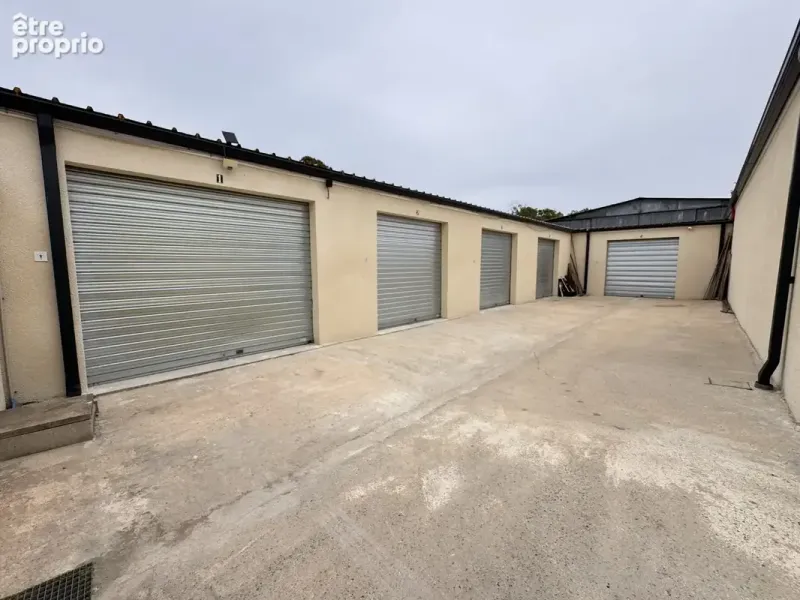 Photo Parking à Podensac au prix de 288 500€