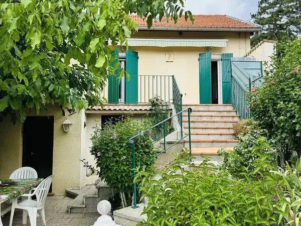 Photo Maison à Laragne-Monteglin au prix de 183 750€