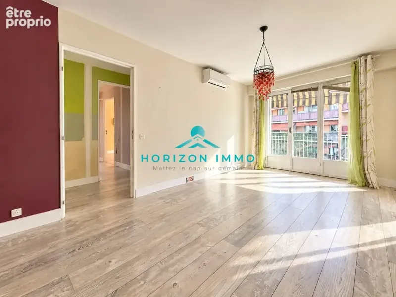 Photo Appartement à Saint-Laurent-Du-Var au prix de 250 000€