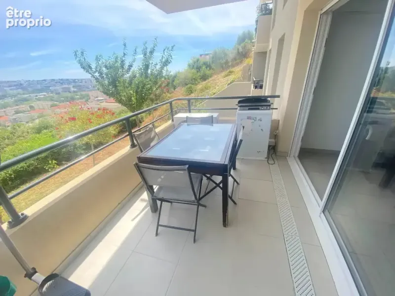 Photo Appartement à Saint-Laurent-Du-Var au prix de 335 000€