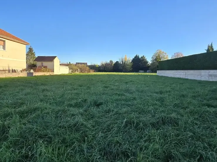 Photo Terrain à Maringues au prix de 60 700€