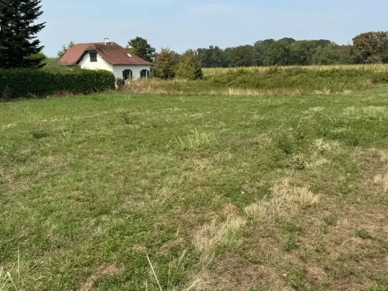 Photo Terrain à Idron au prix de 126 000€