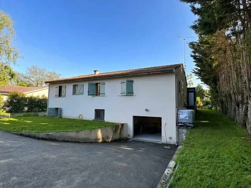 Photo Maison à Saint-Denis-De-Pile au prix de 223 650€