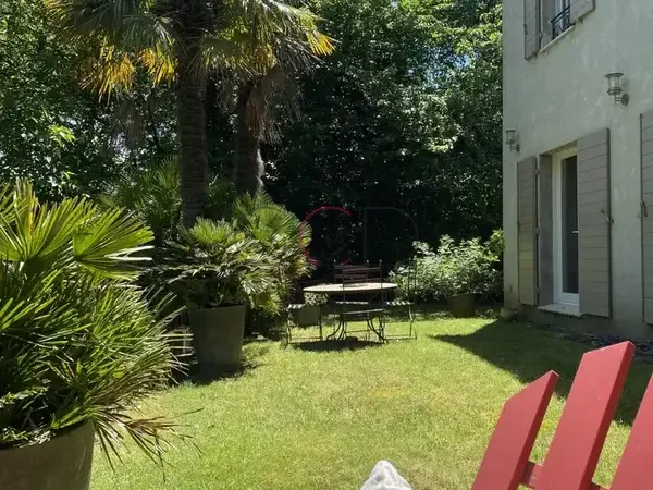 Photo Maison à Saint-Martin-De-La-Brasque au prix de 567 000€