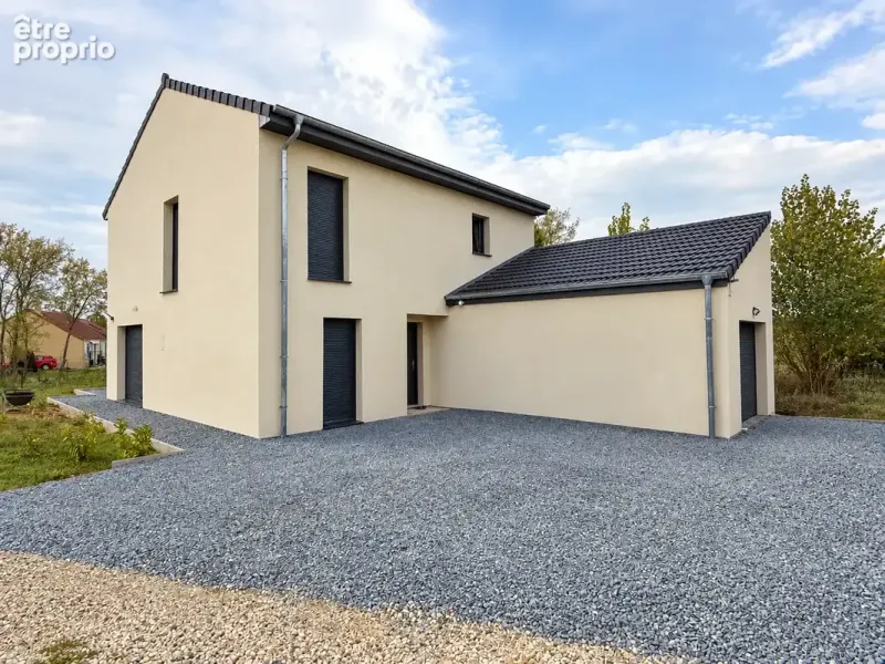 Photo Maison à Nouillonpont au prix de 269 000€