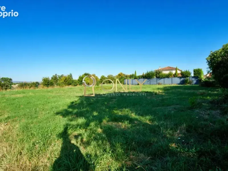 Photo Terrain à Genay au prix de 230 000€