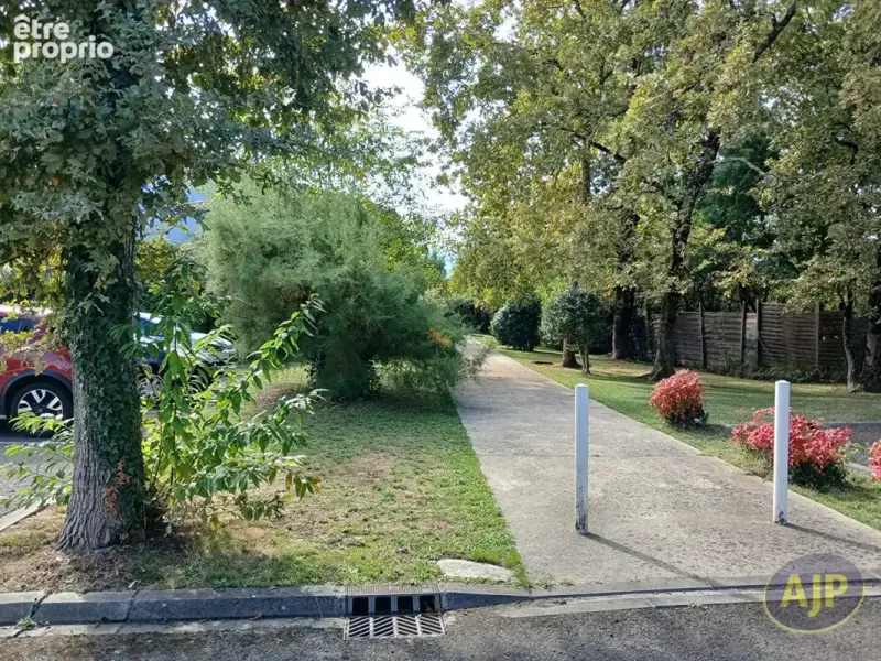 Photo Parking à Lanton au prix de 6 000€