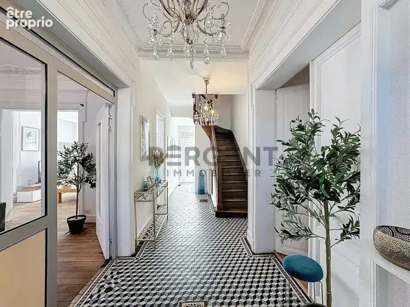 Photo Maison à Charleville-Mezieres au prix de 460 000€