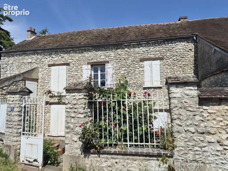 Photo Maison à Septeuil au prix de 156 750€