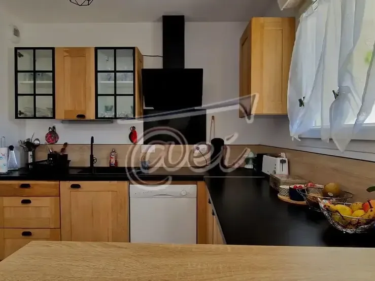 Photo Appartement à Saint-Maximin-La-Sainte-Baume au prix de 299 000€