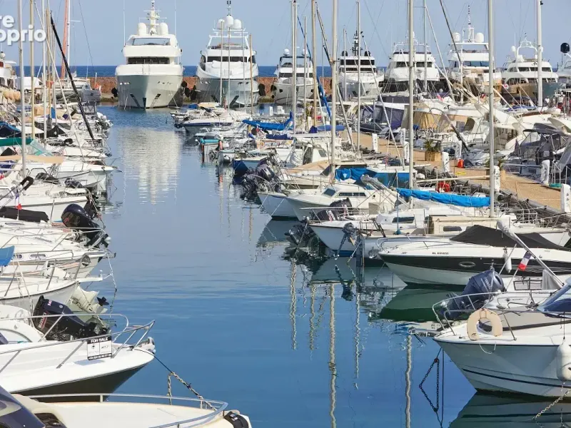Photo Commerce à Hyeres au prix de 285 000€
