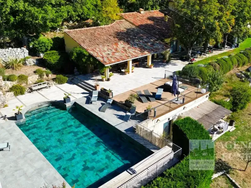 Photo Maison à Saint-Vallier-De-Thiey au prix de 1 249 000€