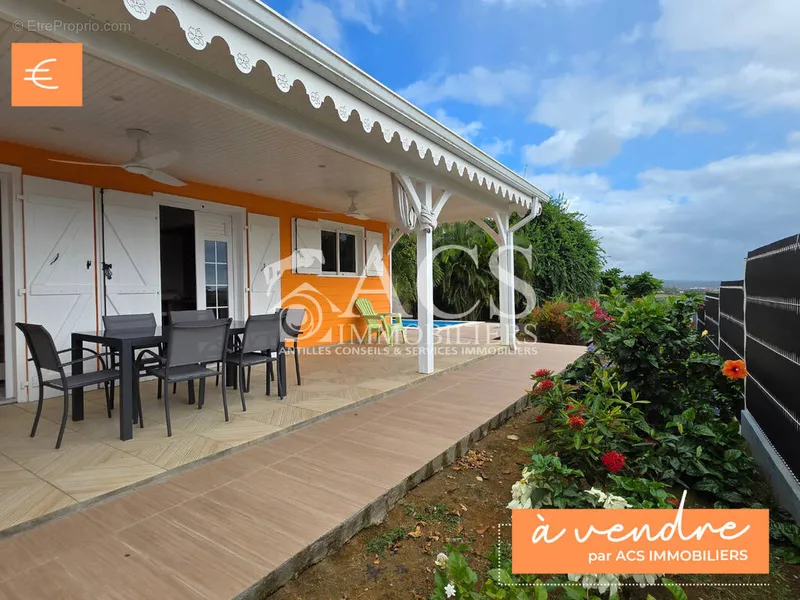 Photo Maison à Le Lamentin au prix de 490 000€
