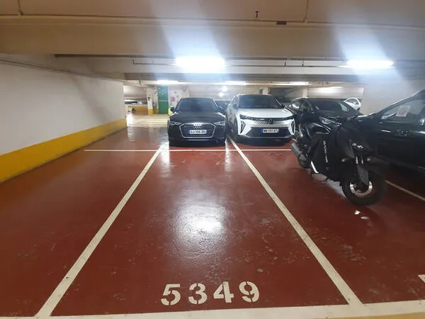 Photo Parking à Paris-13e au prix de 7 500€