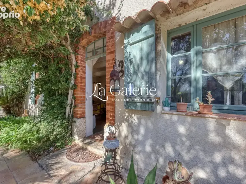 Photo Maison à Hyeres au prix de 1 150 000€
