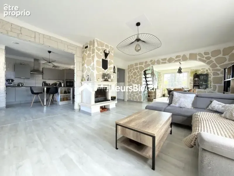 Photo Maison à Sainte-Marie-Aux-Chenes au prix de 382 500€