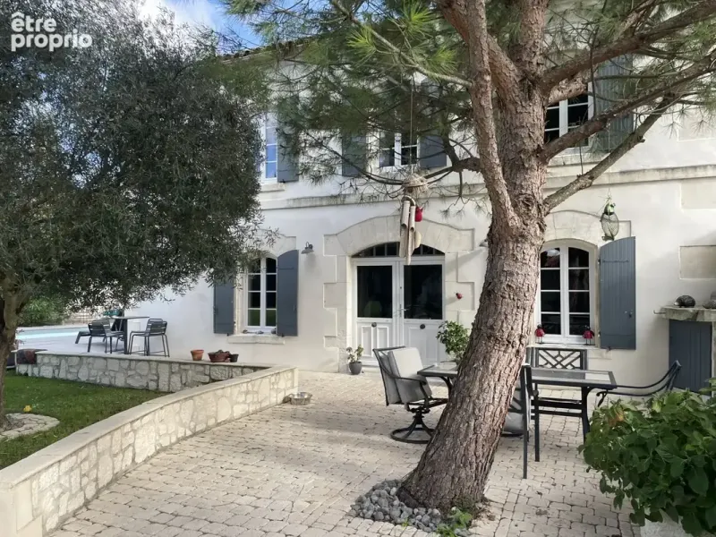 Photo Maison à Salignac-Sur-Charente au prix de 429 385€