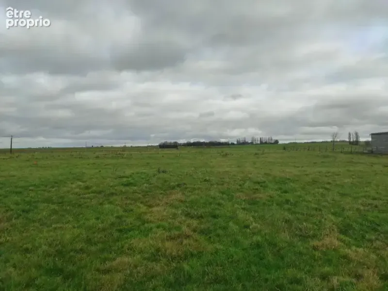 Photo Terrain à Crestot au prix de 41 000€