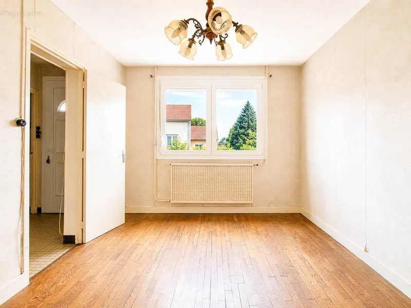 Photo Maison à Floing au prix de 98 000€