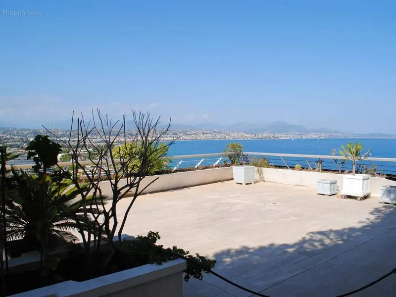 Photo Appartement à Villeneuve-Loubet au prix de 2 362 500€