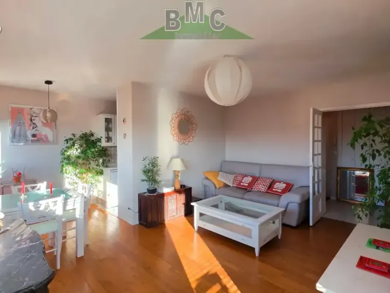 Photo Appartement à Le Plessis-Bouchard au prix de 259 000€