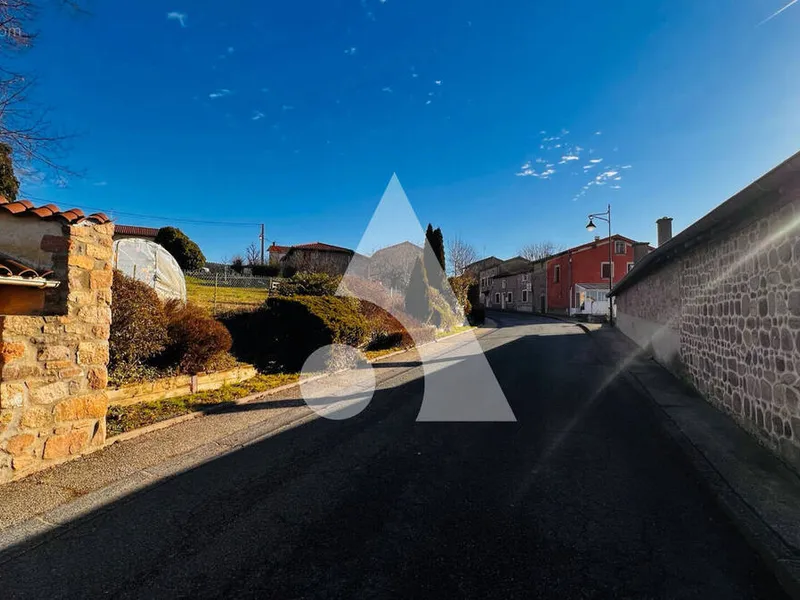 Photo Terrain à Longessaigne au prix de 190 000€