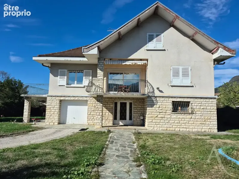 Photo Maison à Coublevie au prix de 439 000€